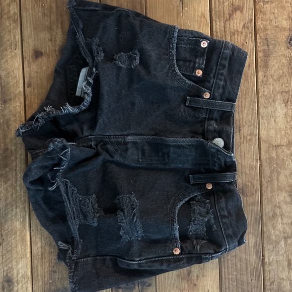 Levi’s Shorts - Picture 2 of 2